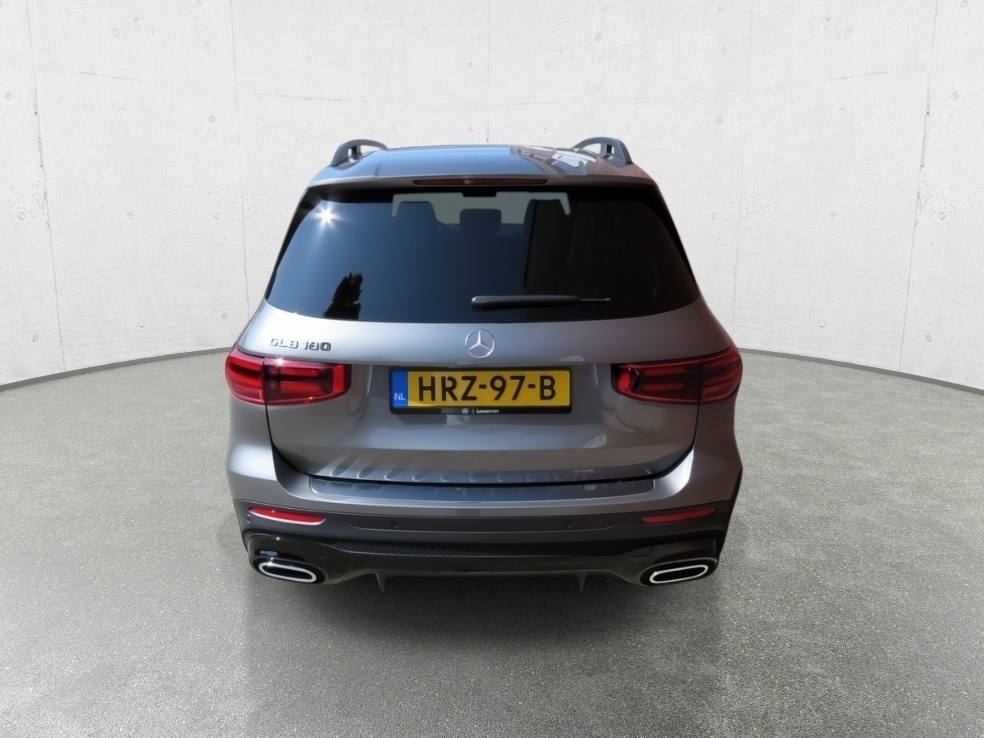 Mercedes-Benz GLB 180