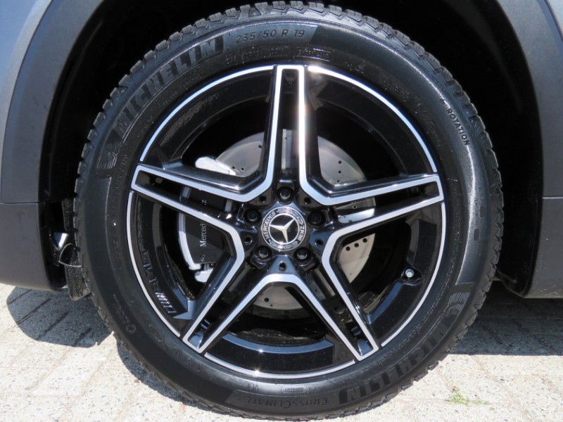 Mercedes-Benz GLB 180