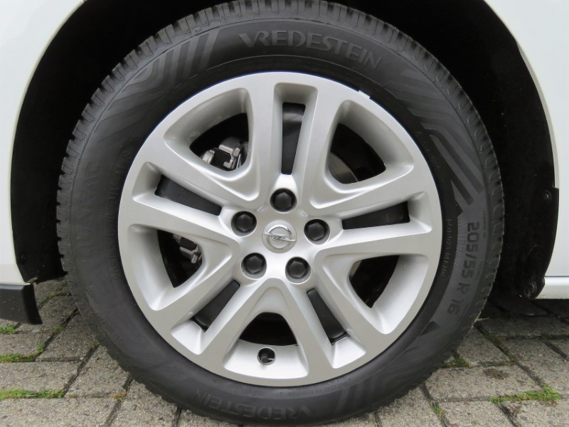 Opel Astra Sports Tourer