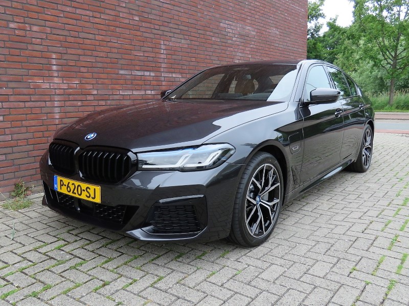 BMW 530e Sedan
