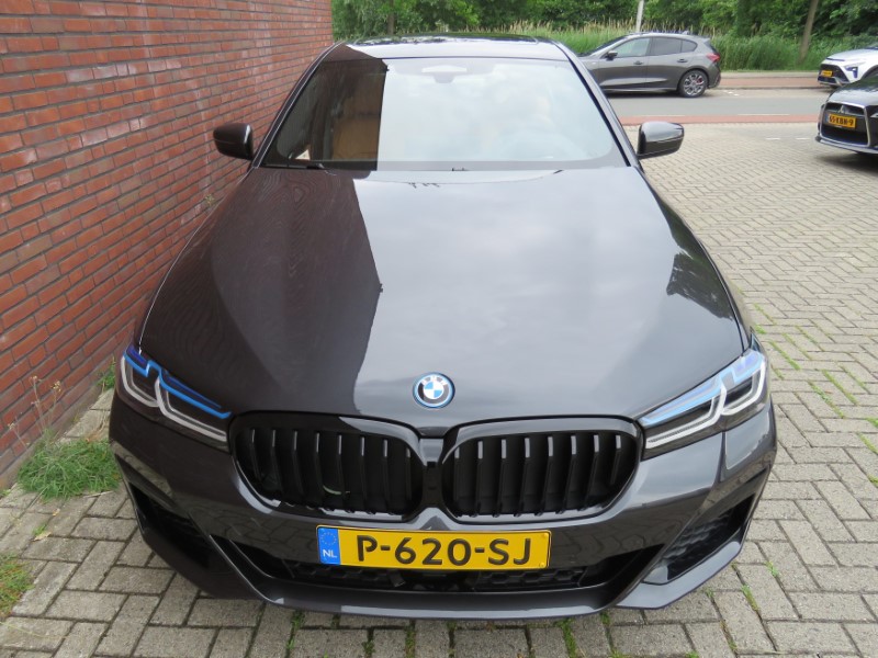 BMW 530e Sedan