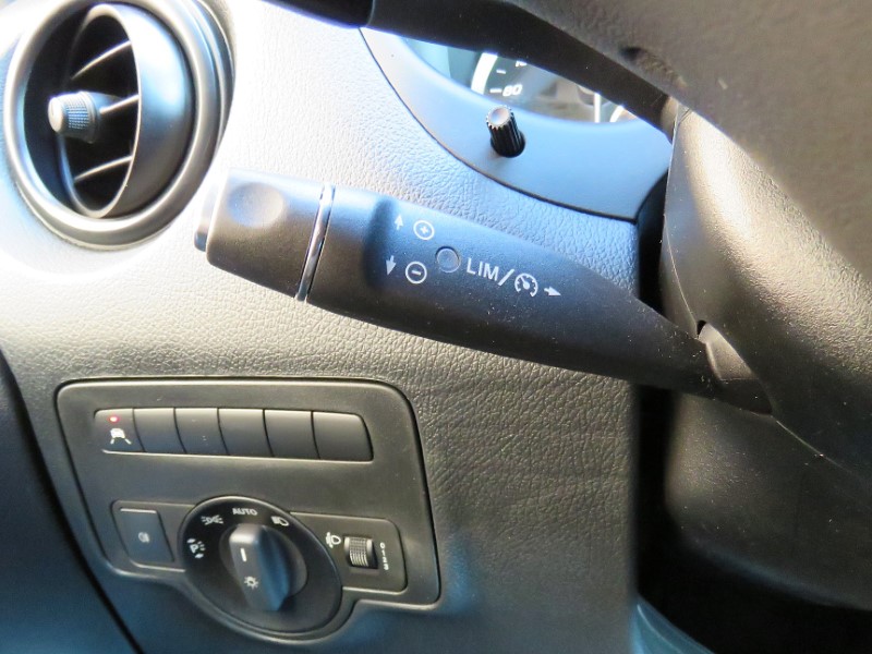 Mercedes-Benz Vito Tourer 9 seater