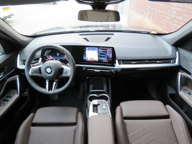 BMW X1 sDrive 18i Model xLine Premium