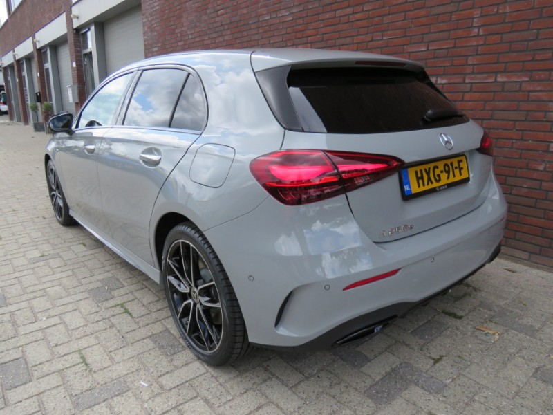 Mercedes-Benz A 250e