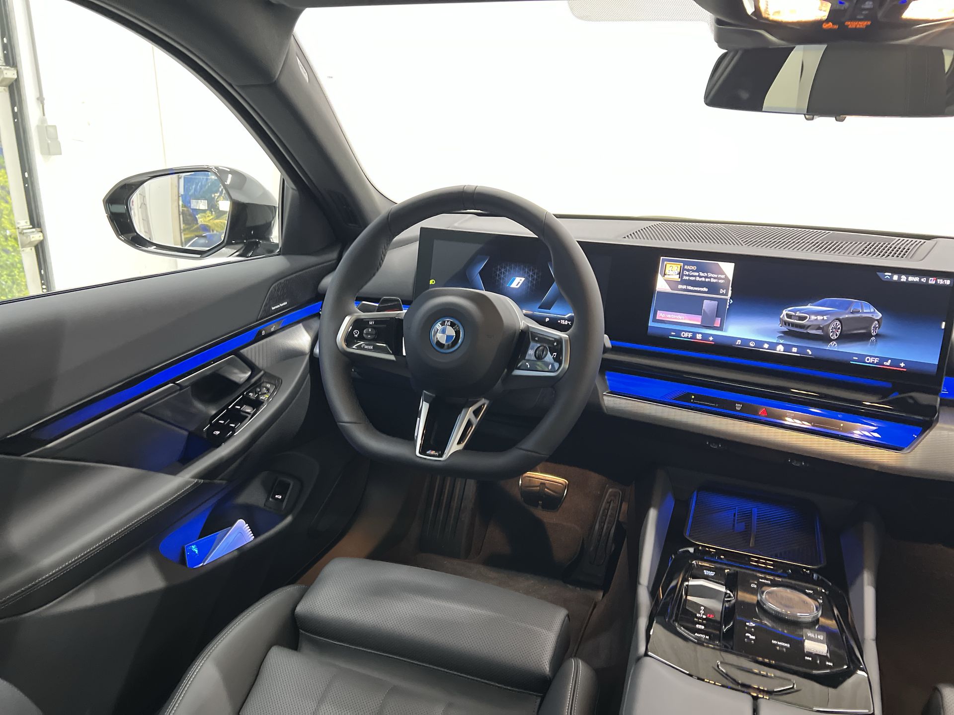 BMW i5