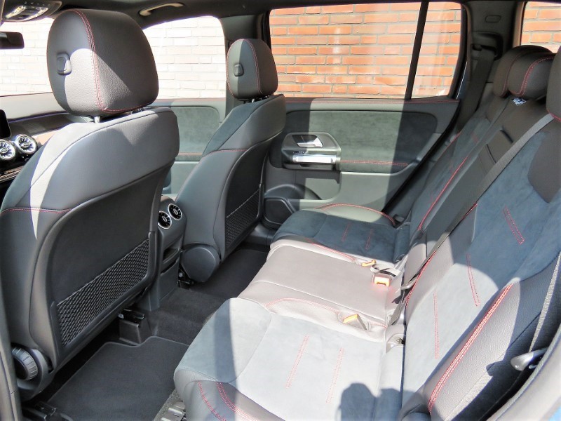 Mercedes-Benz GLB 180