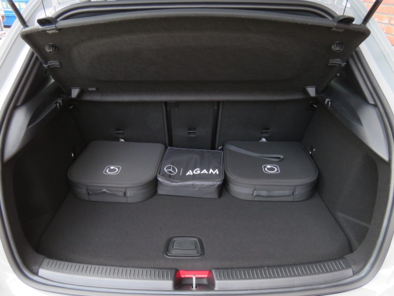 Mercedes-Benz A 250e