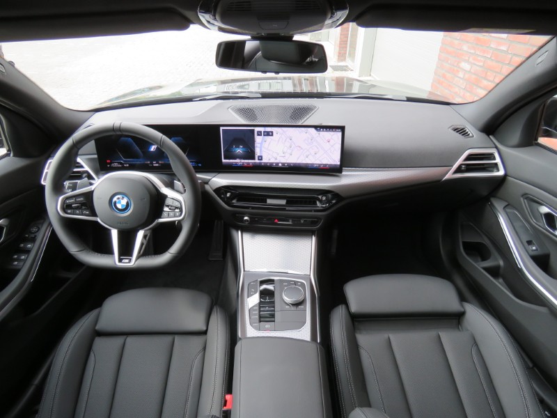 BMW 330e Touring