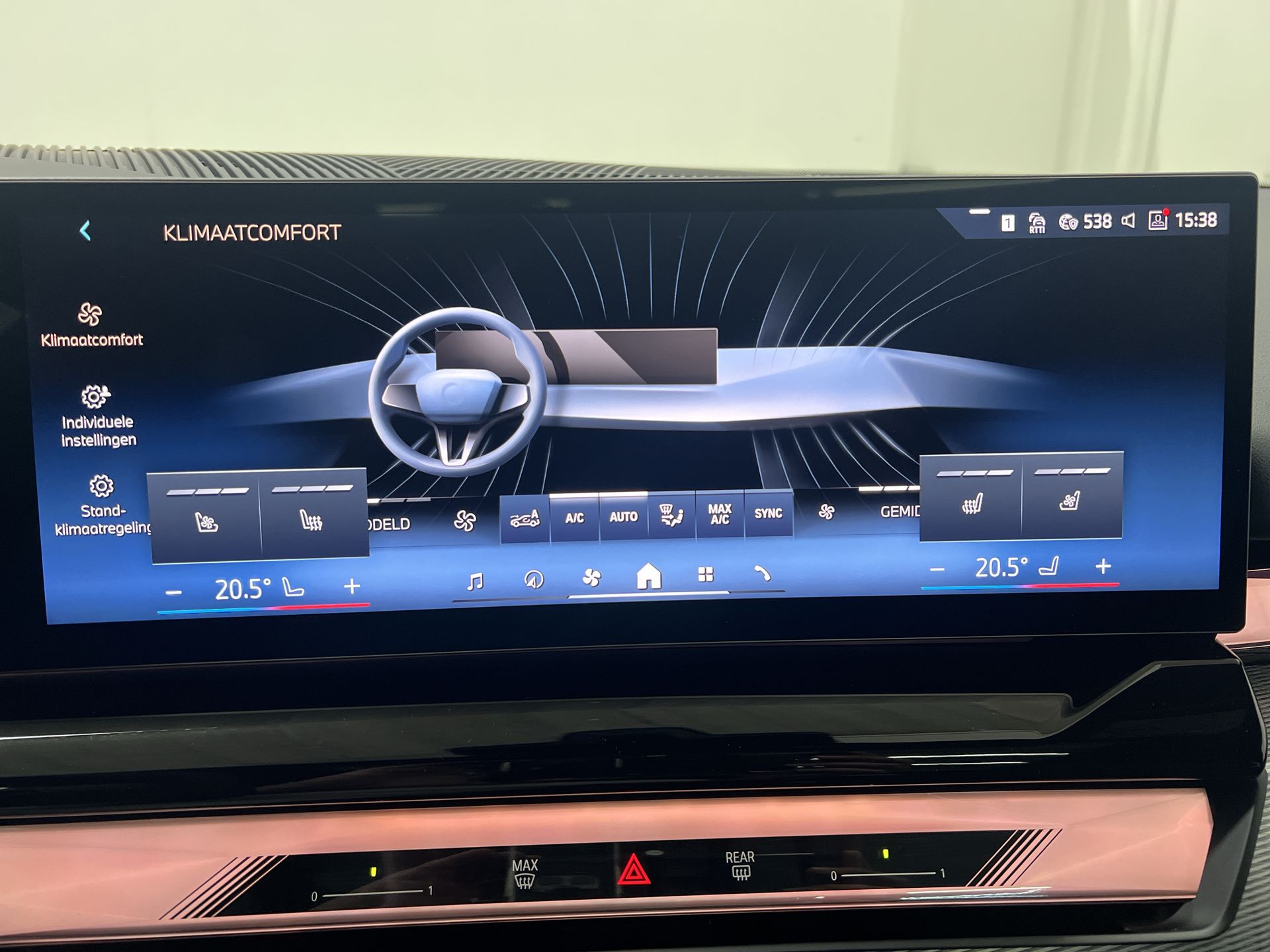 BMW i5 Touring