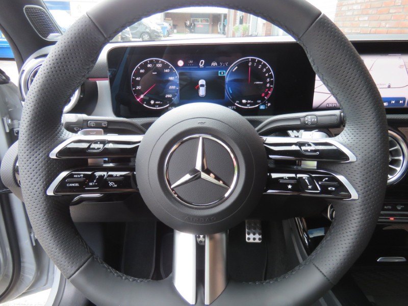 Mercedes-Benz A 250e