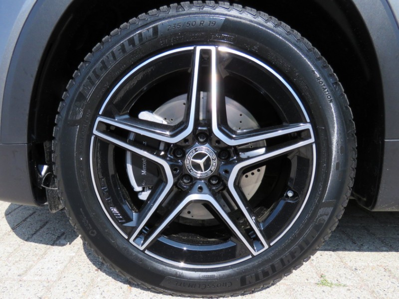 Mercedes-Benz GLB 180