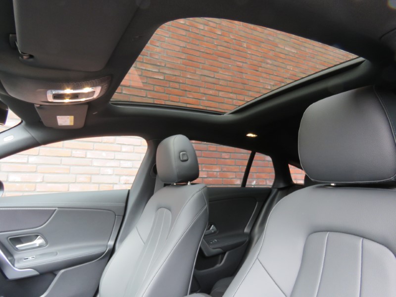 Mercedes-Benz CLA 250e Shooting Brake