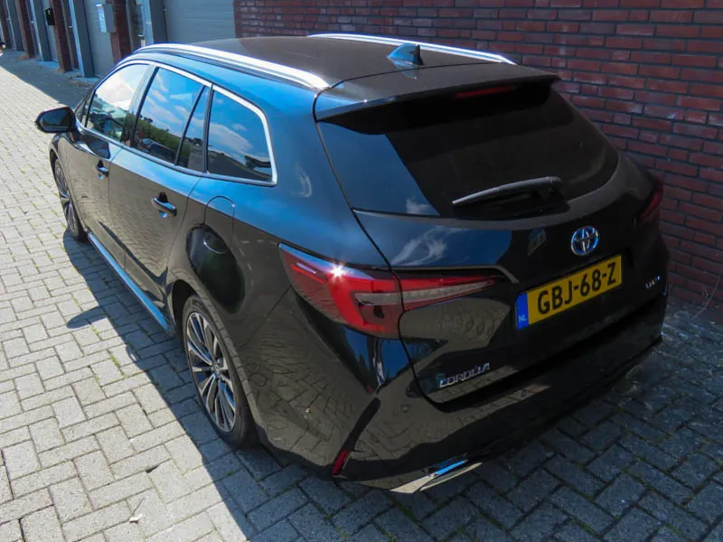 RVS Instaplijsten Zwart Toyota Corolla XII Sedan/Hatchback/Touring RVS Instaplijsten Zwart Toyota Corolla XII Sedan/Hatchback/Touring