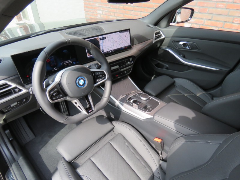 BMW 330e Touring