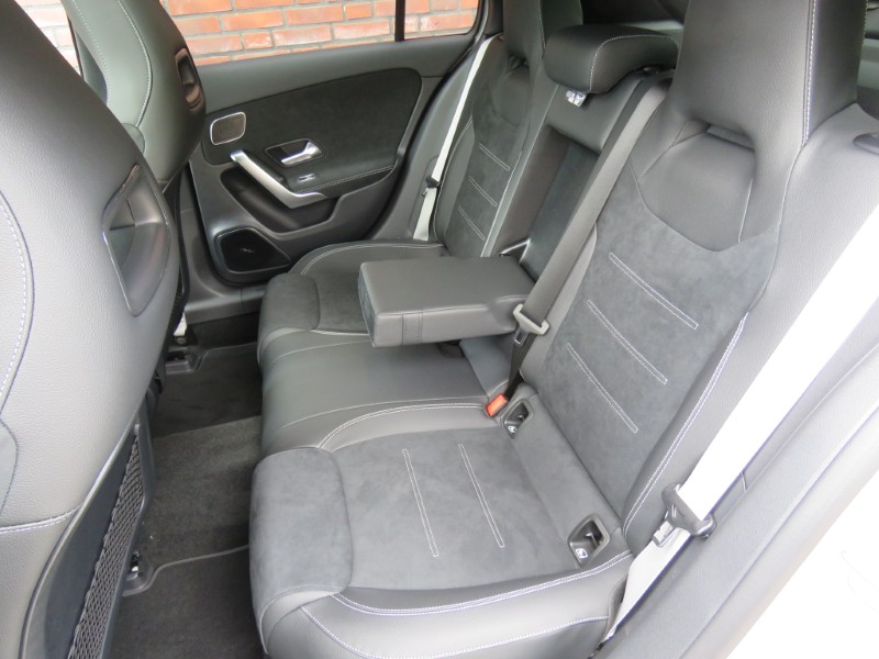 Mercedes-Benz A 250e