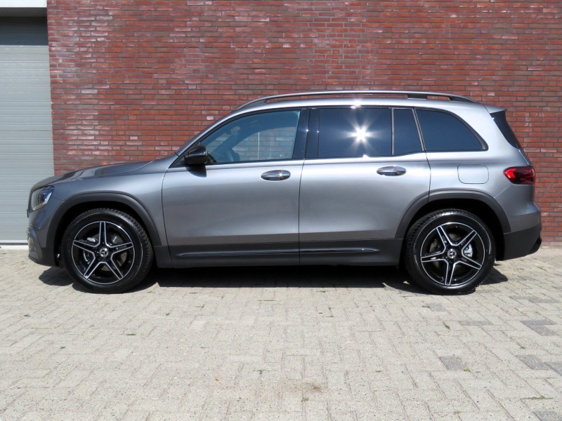 Mercedes-Benz GLB 180