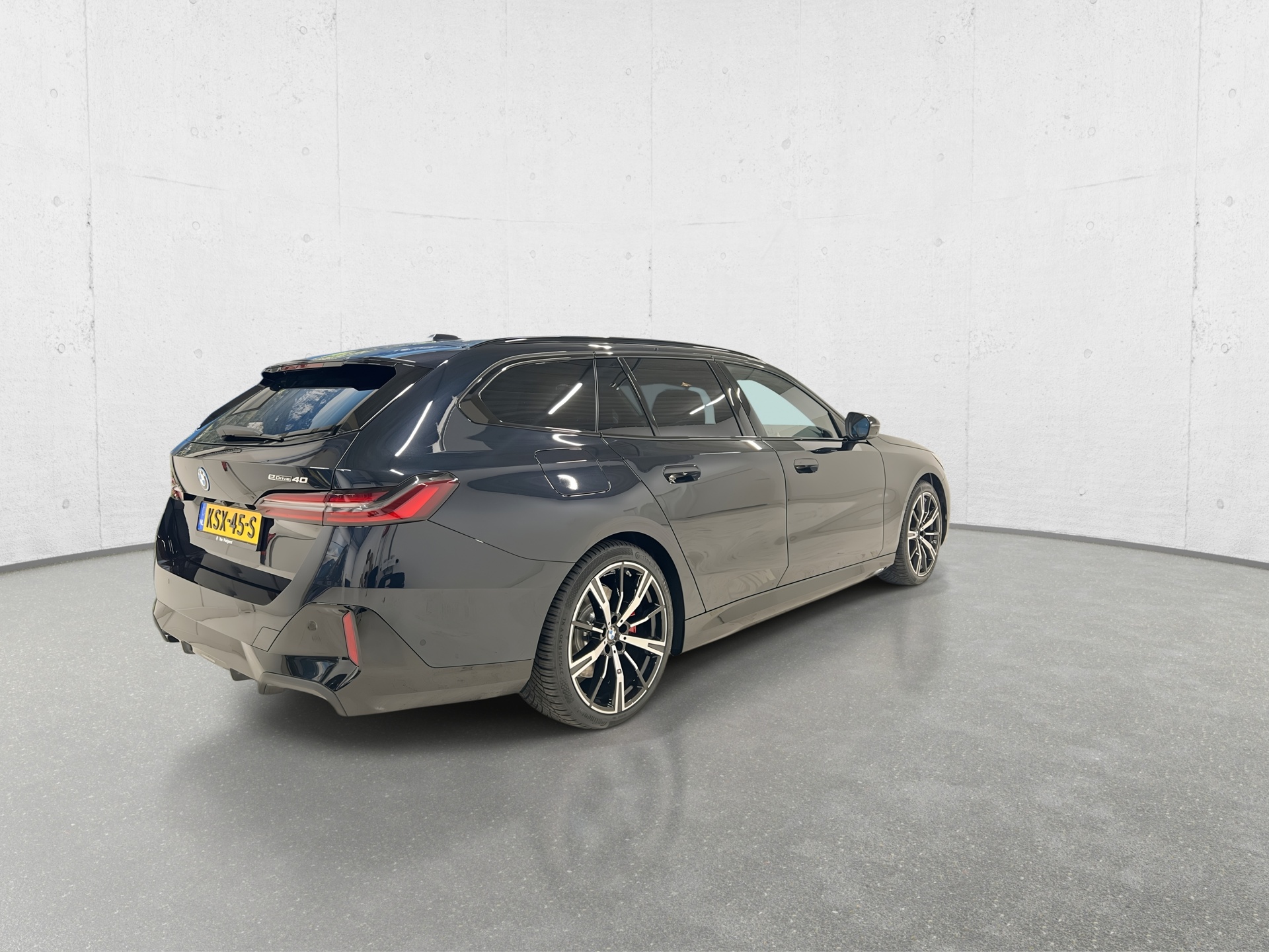 BMW i5 Touring