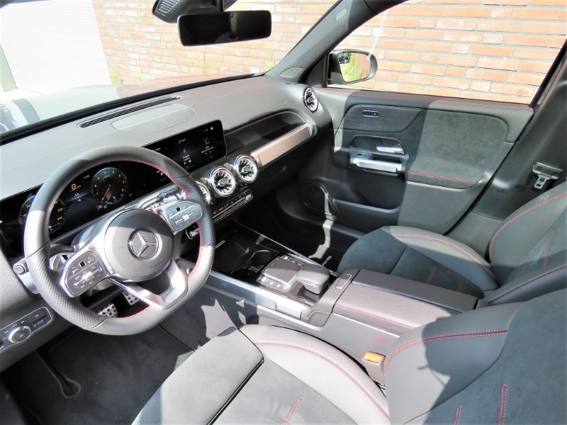 Mercedes-Benz GLB 180