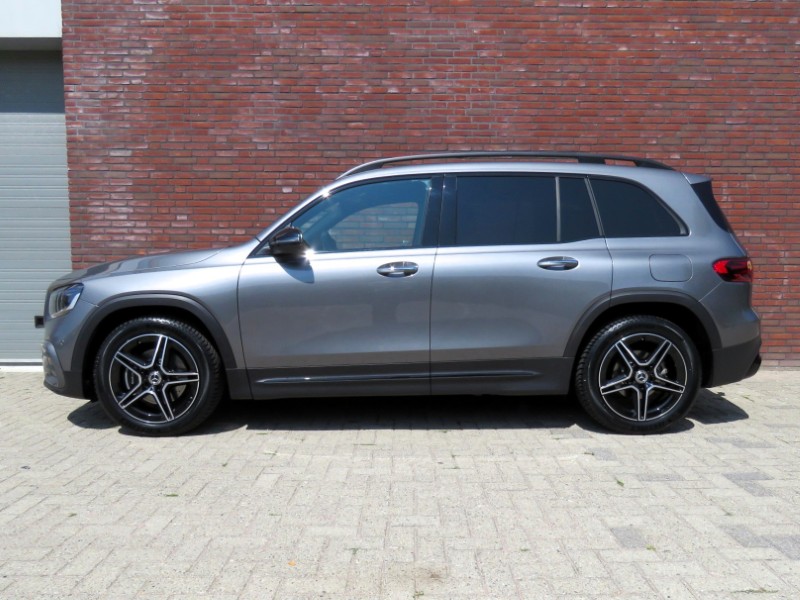 Mercedes-Benz GLB 180