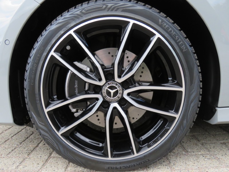 Mercedes-Benz A 250e