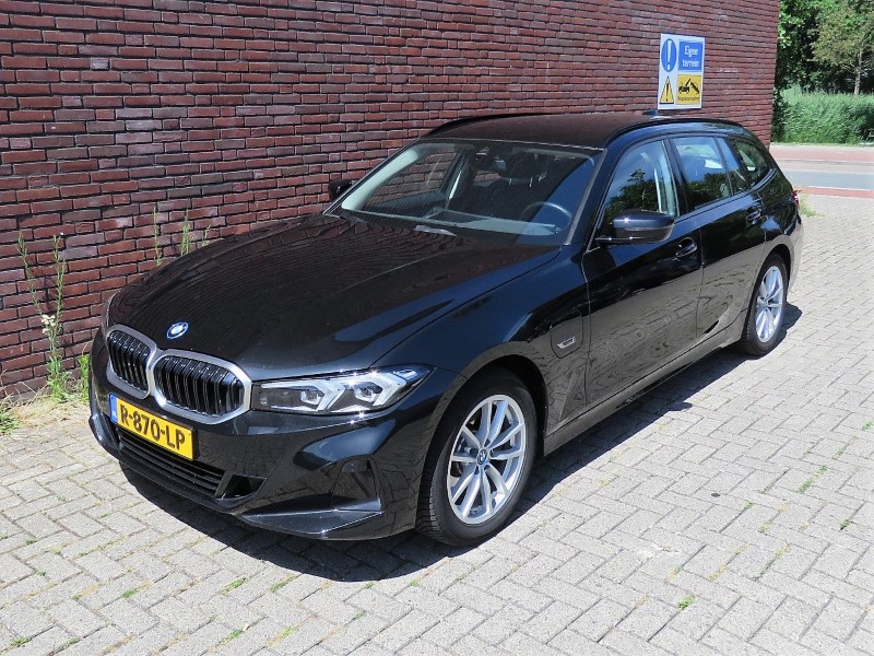 BMW 330e Touring PHEV xDrive 215kW Supershortlease