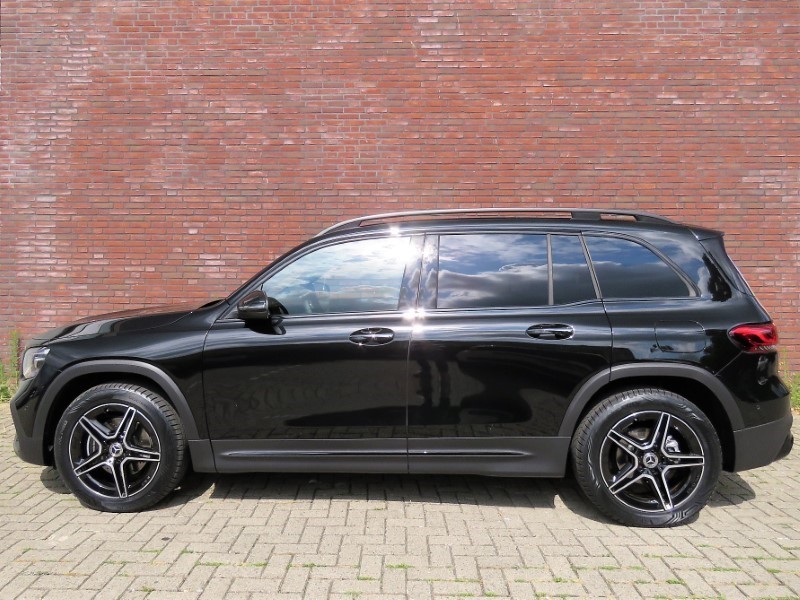 Mercedes-Benz GLB 180