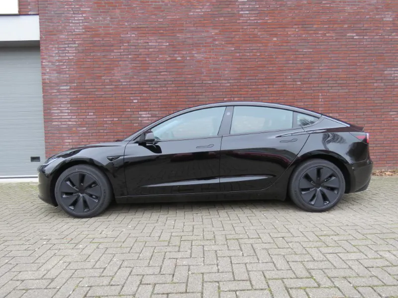 Tesla Model 3 Standard Range RWD (2024) | Supershortlease